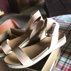 Lucky Garston suede sandals Sz 8.5. Fits like 8.0